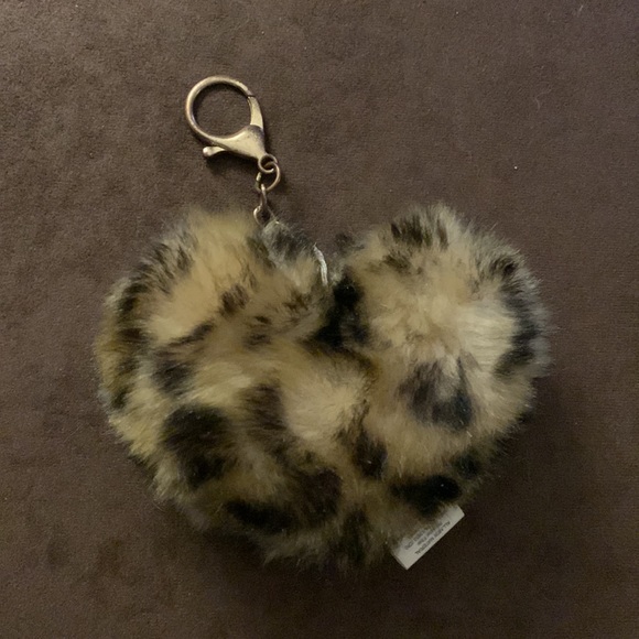 Heart shaped Keychain - Picture 3 of 3